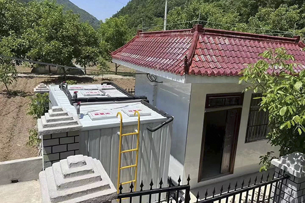 新乡景区茶餐厅隔油池+一体化污水处理设备安装完成